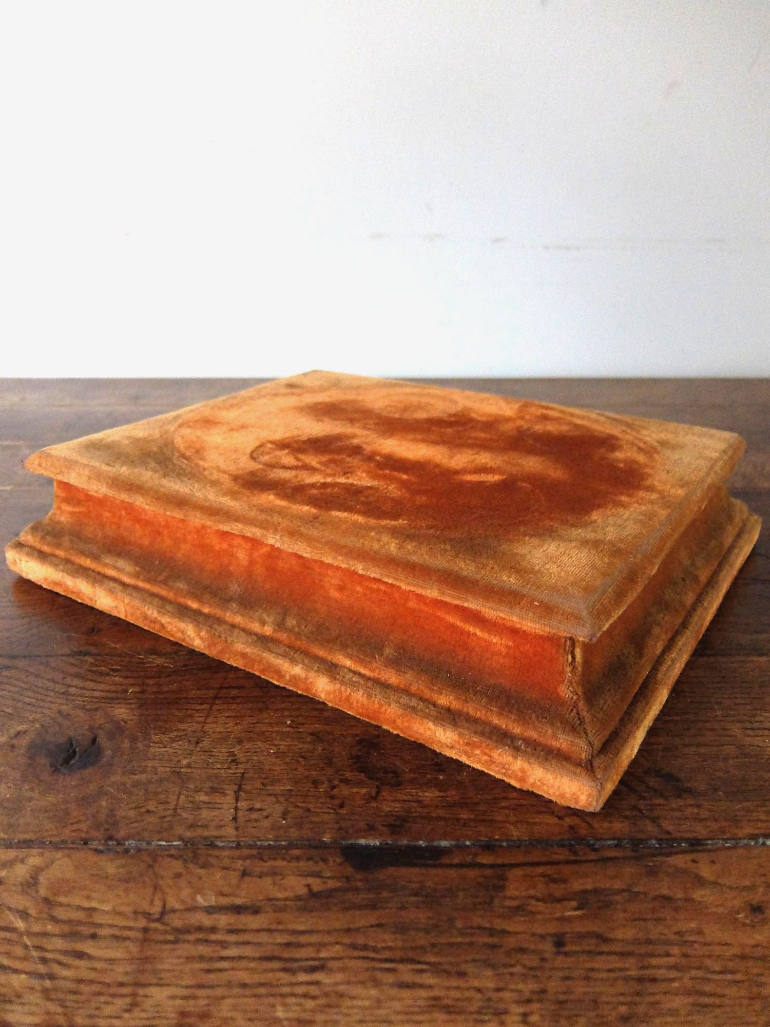 Display Base (A0822)