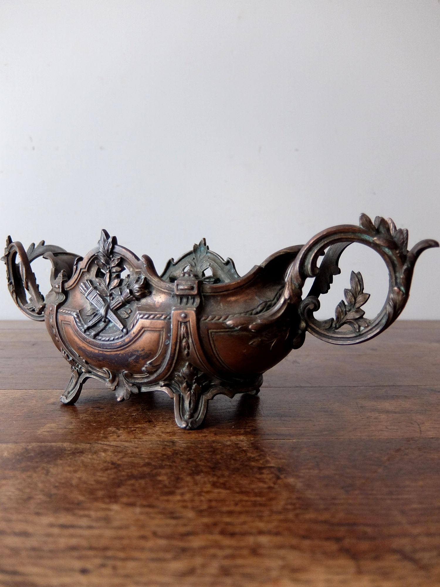 Jardiniere (B0619)