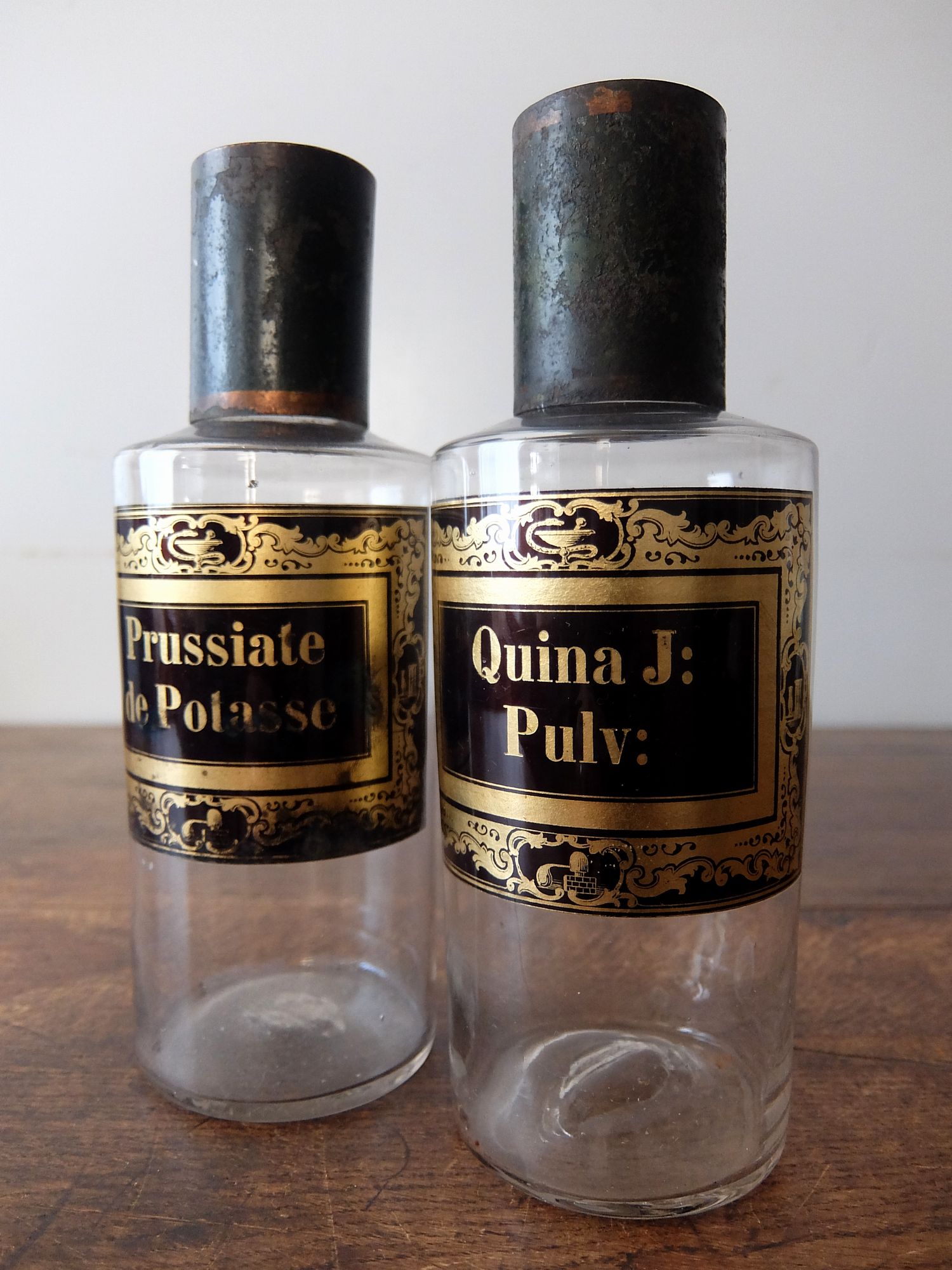 Medicine Bottle (B0525)