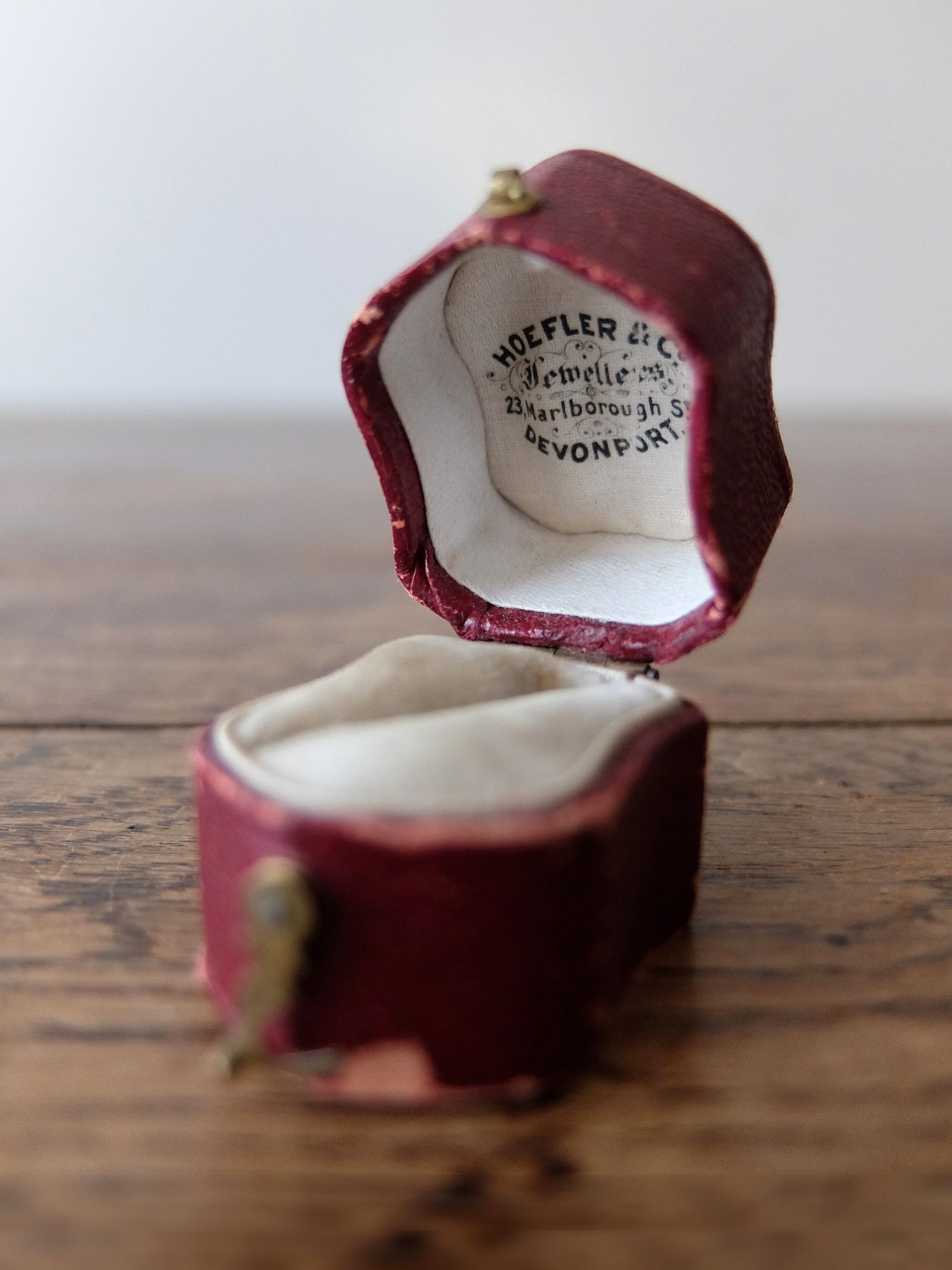 Antique Jewelry Box (D0219-03)