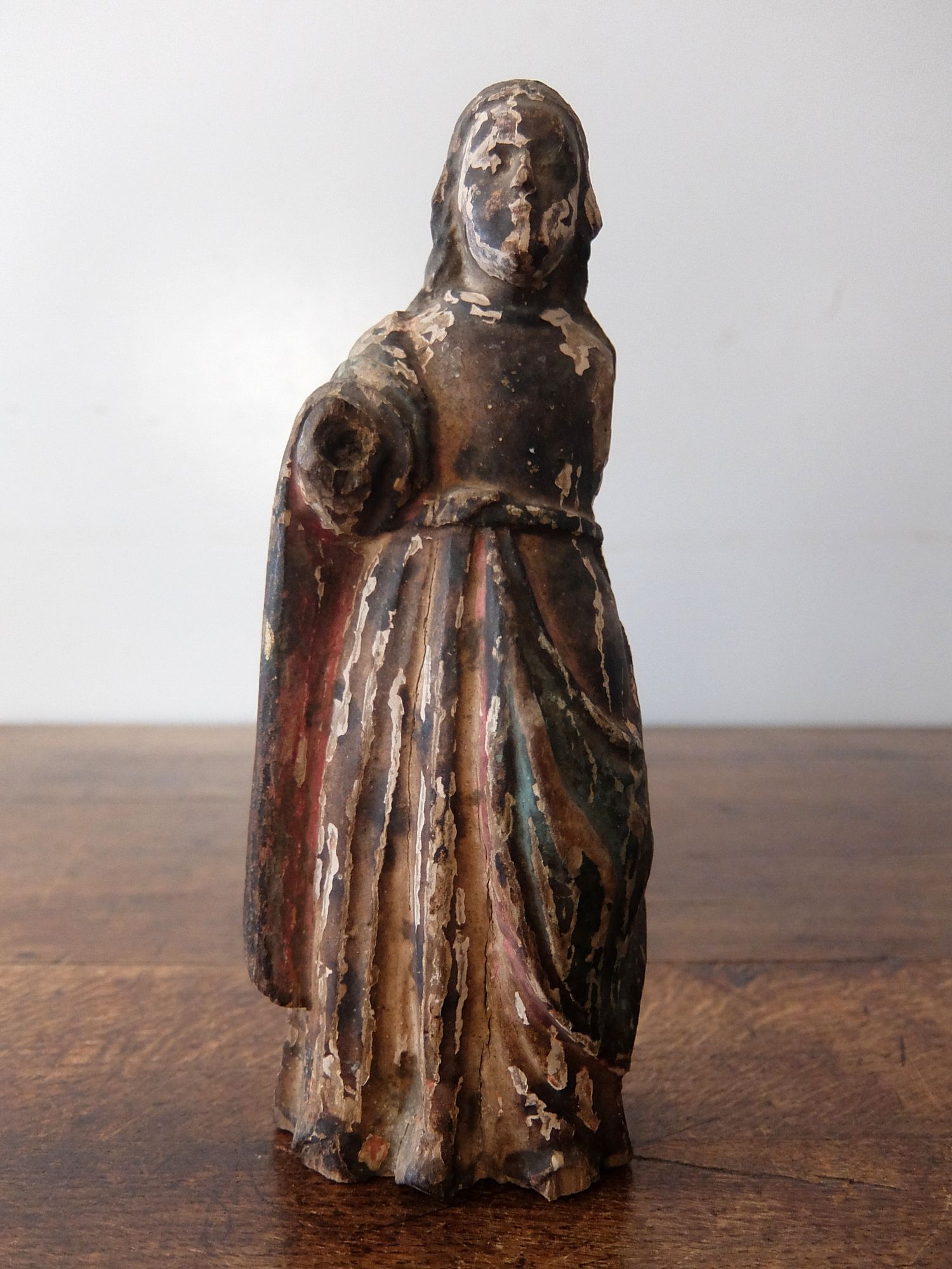 Carved Maria (A0725)