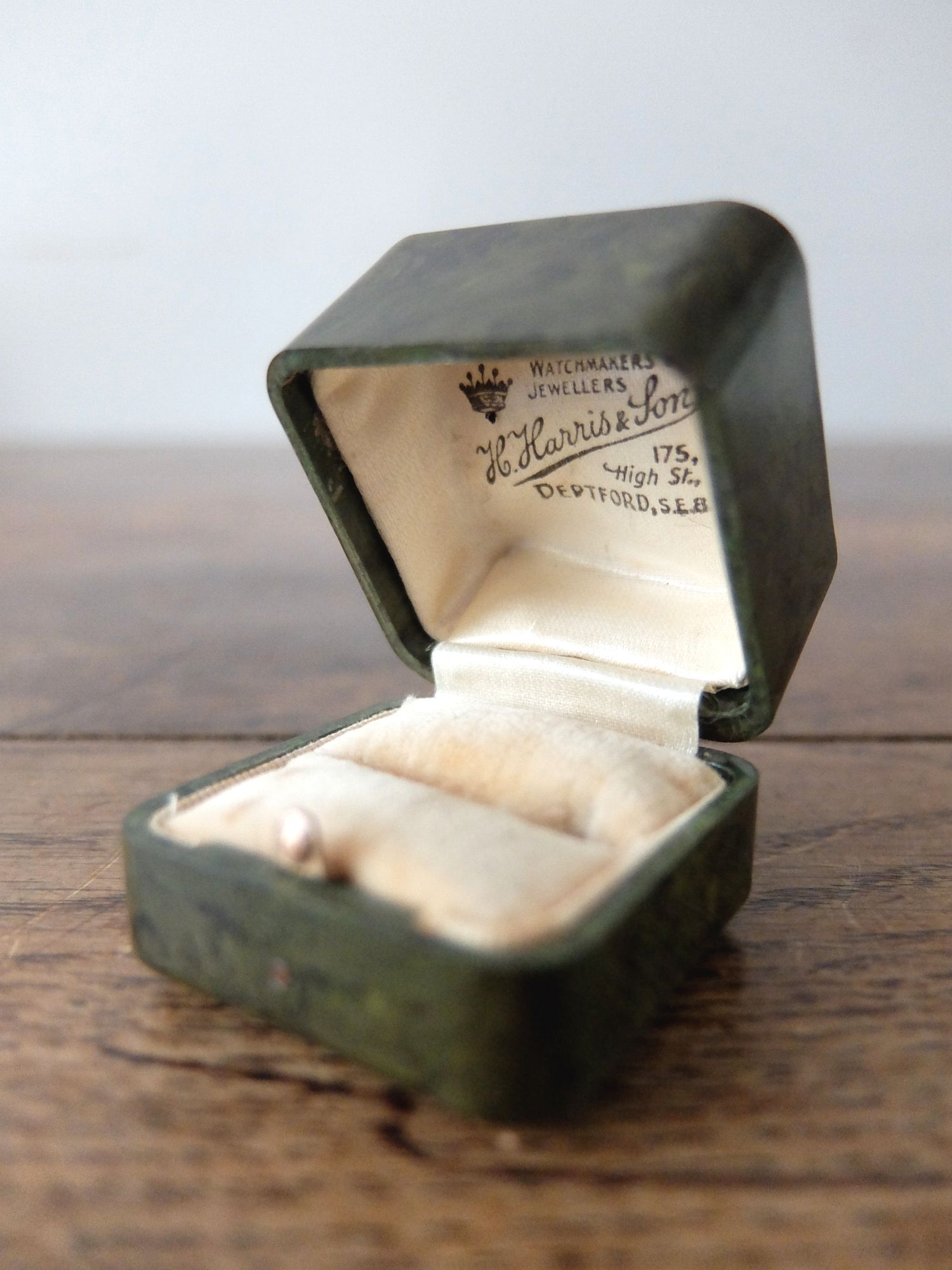 Antique Jewelry Box (E1221-01)