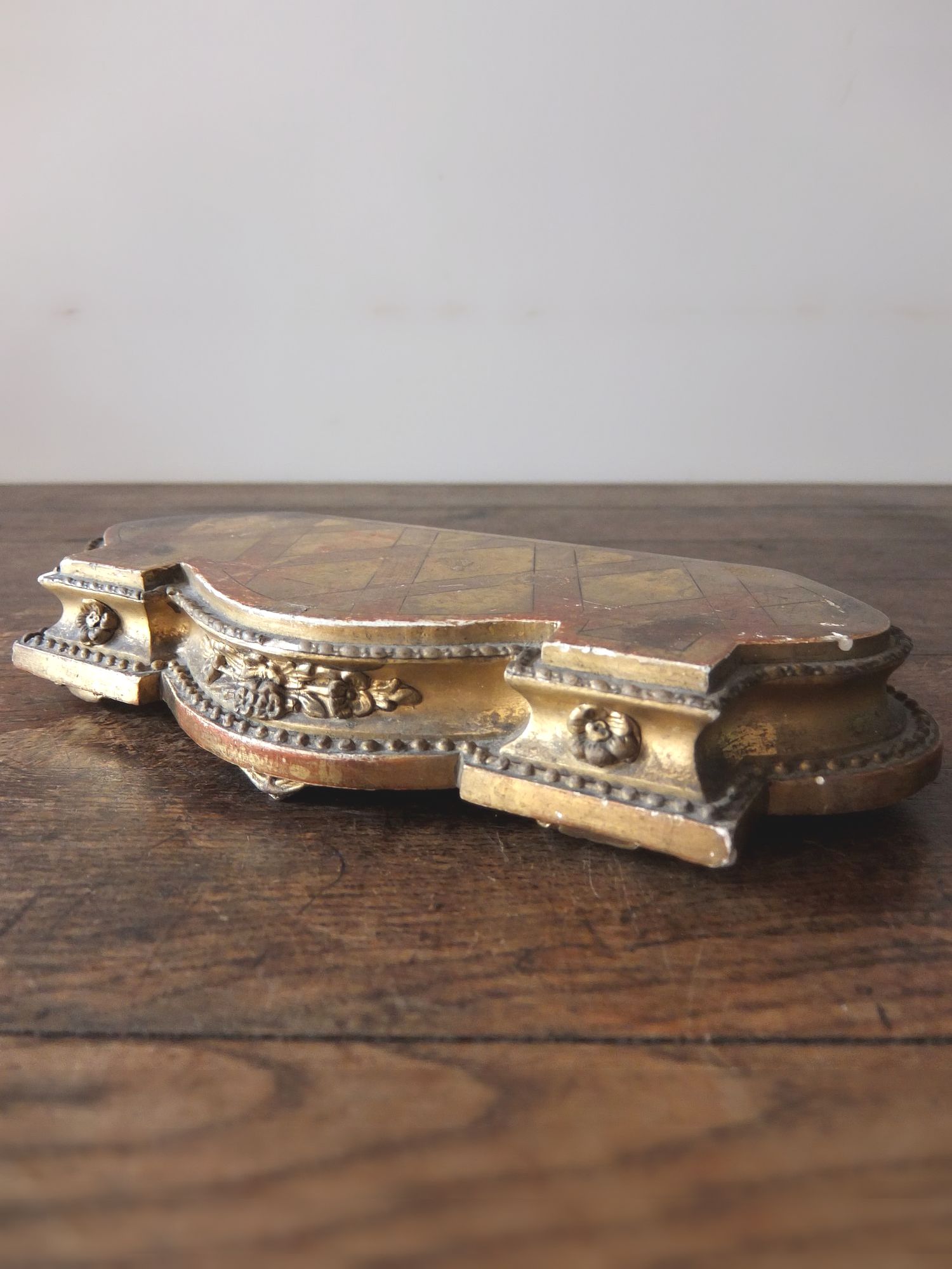 Display Base (B0915)