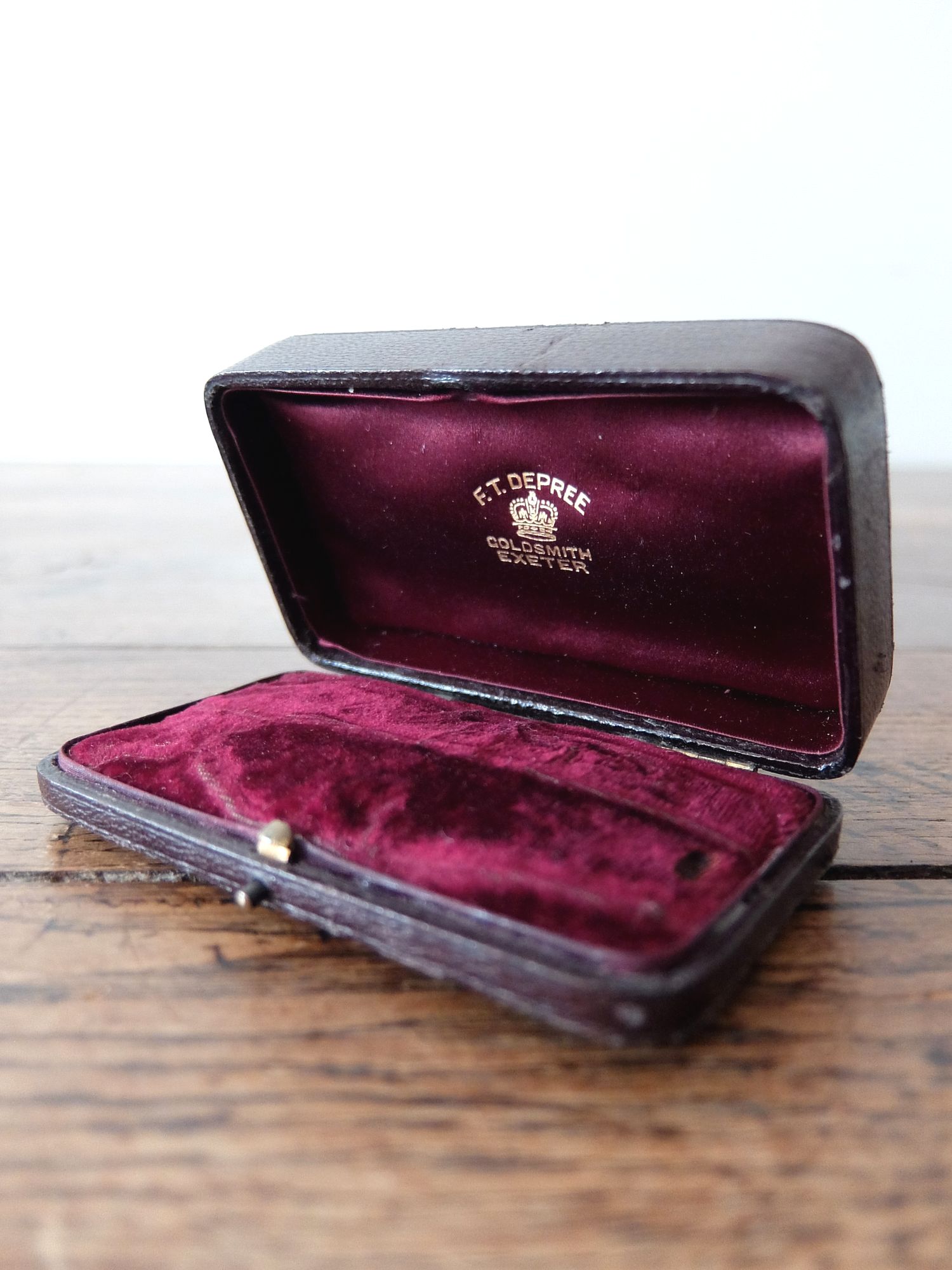 Antique Jewelry Box (H1221-04)