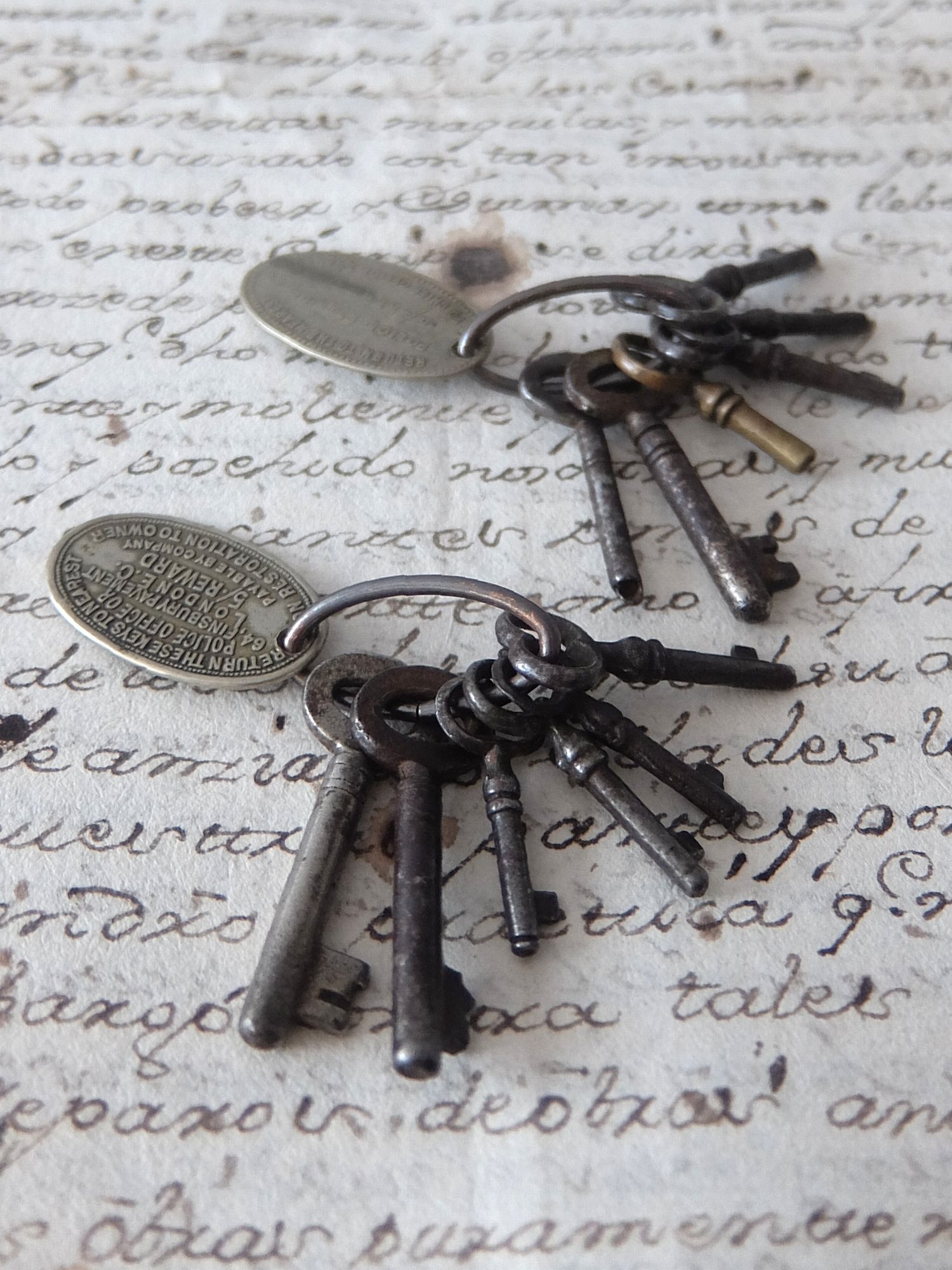 Antique Keys (A0825)