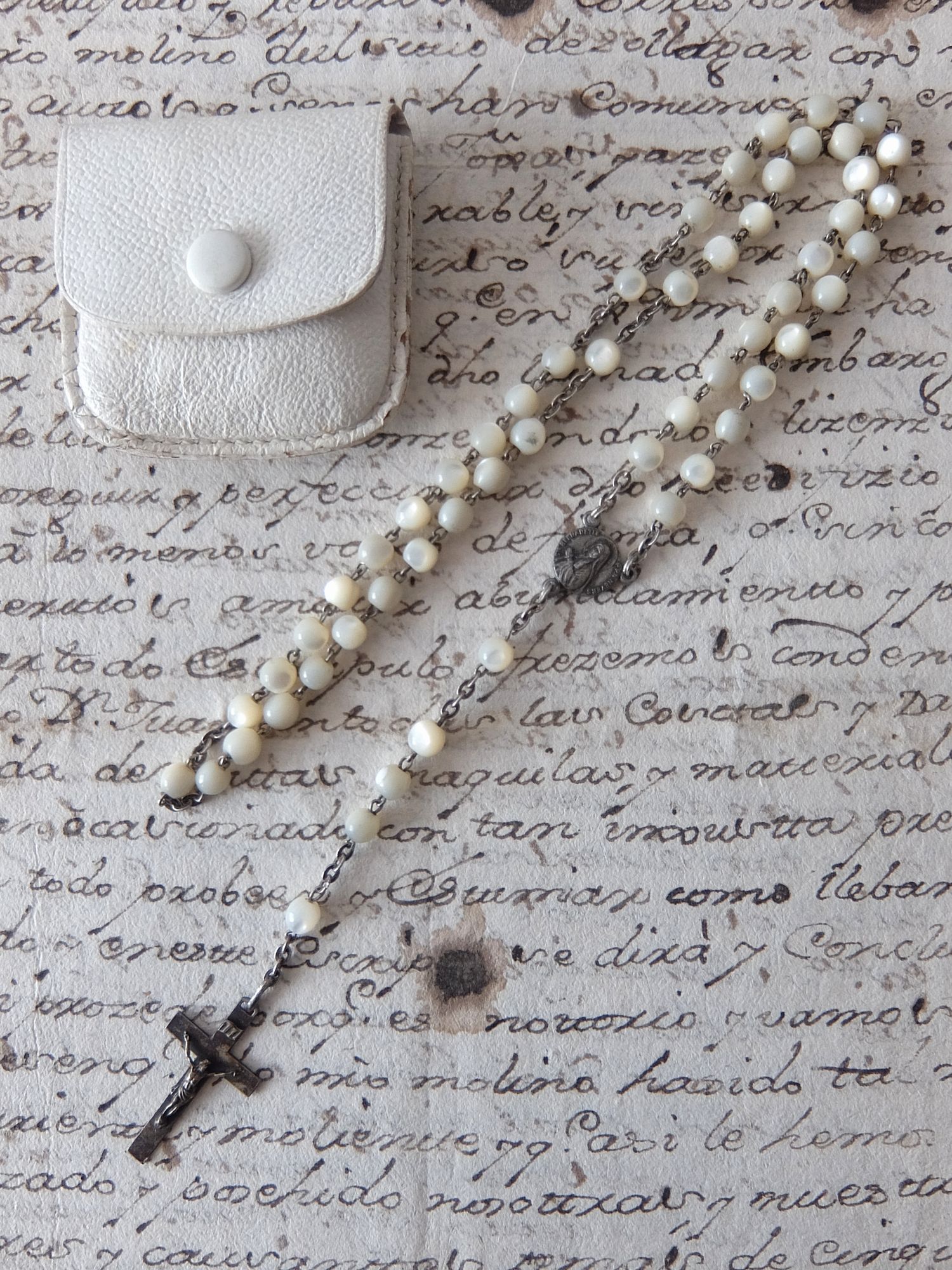 Rosary with Case (A1025-04)