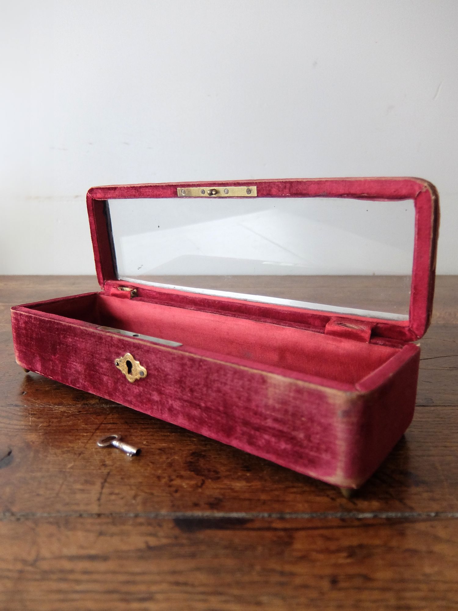 Antique Jewelry Case (A1025)
