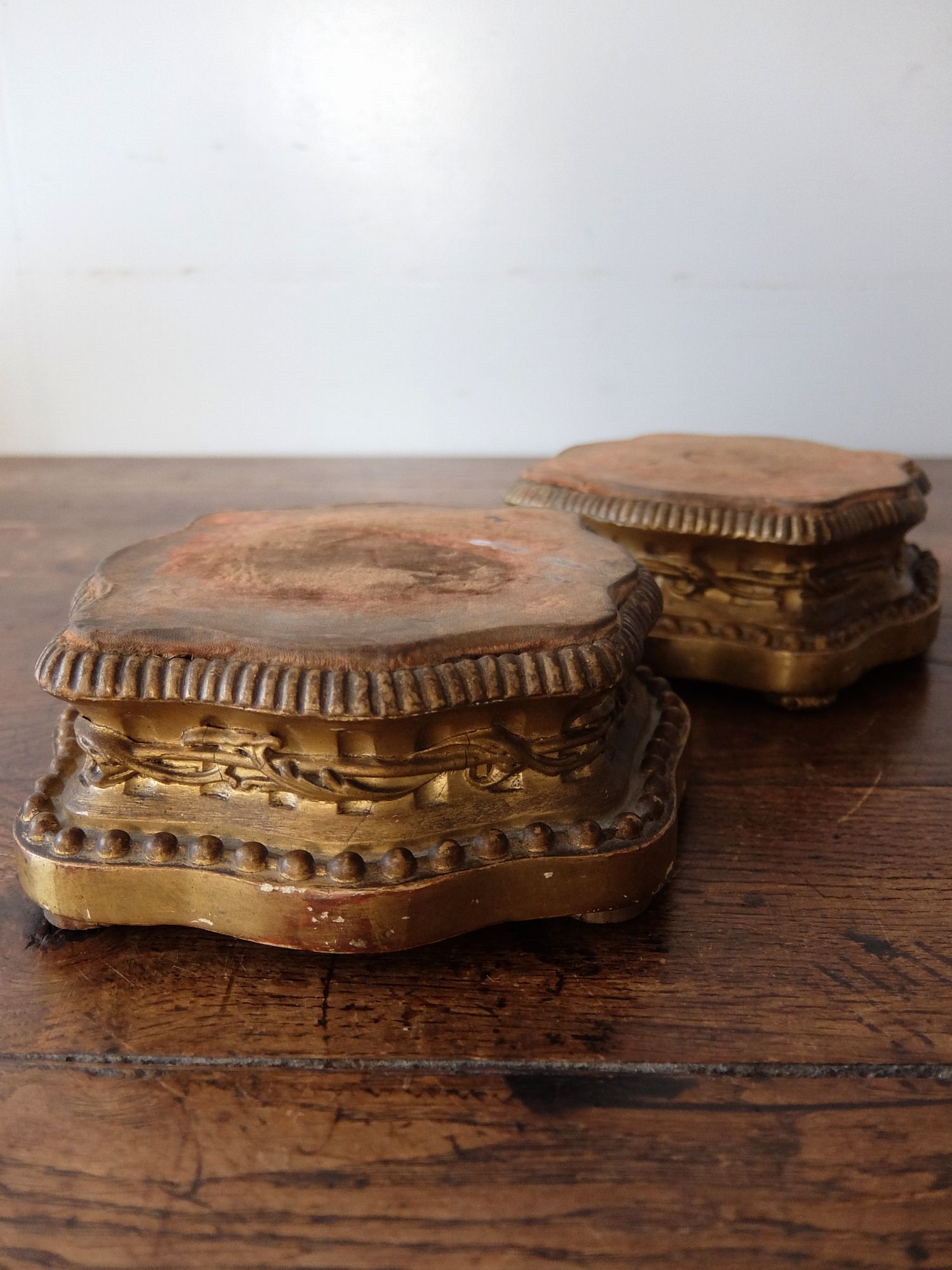 Display Base (B1025)