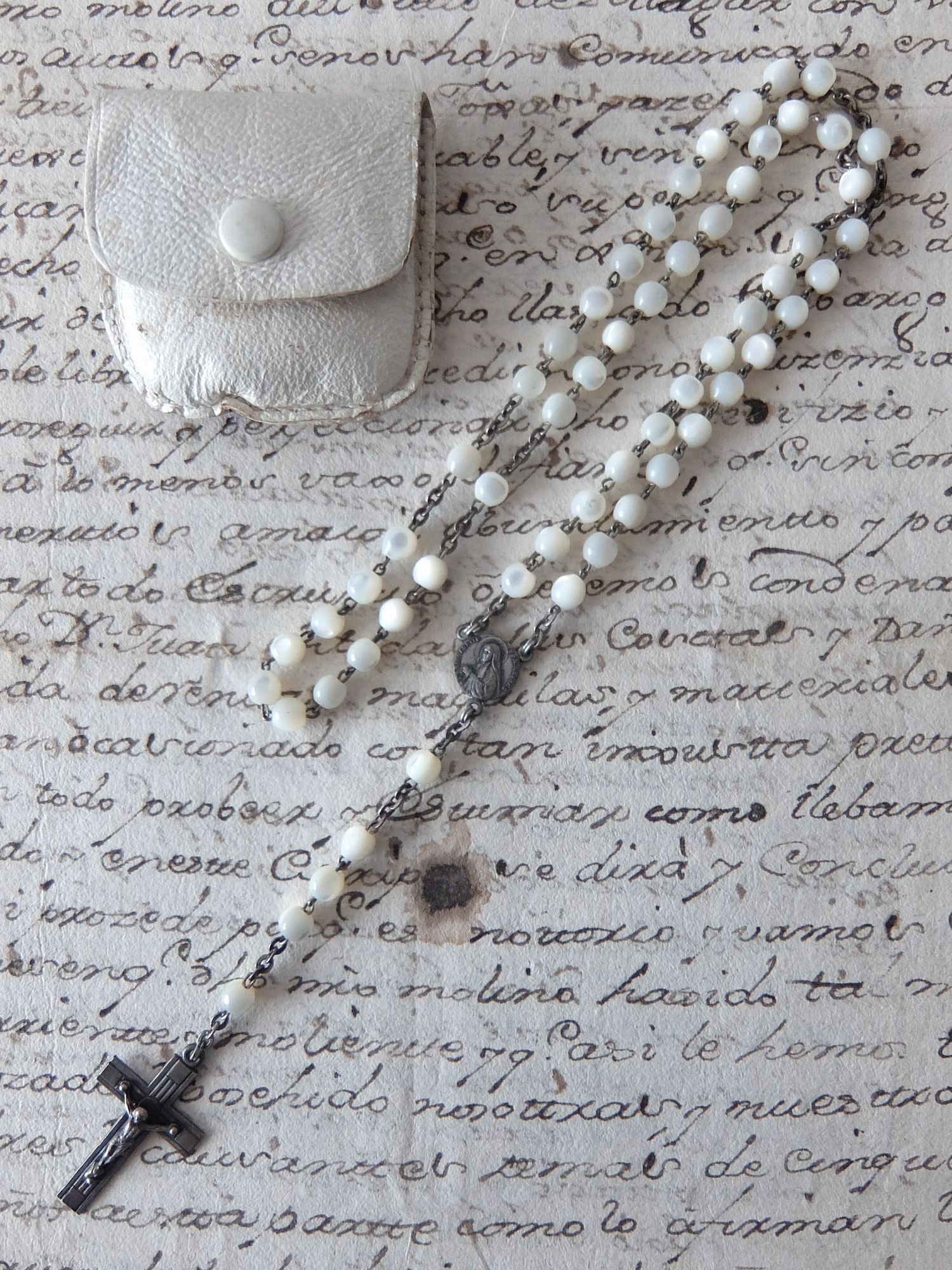 Rosary with Case (A1025-05)