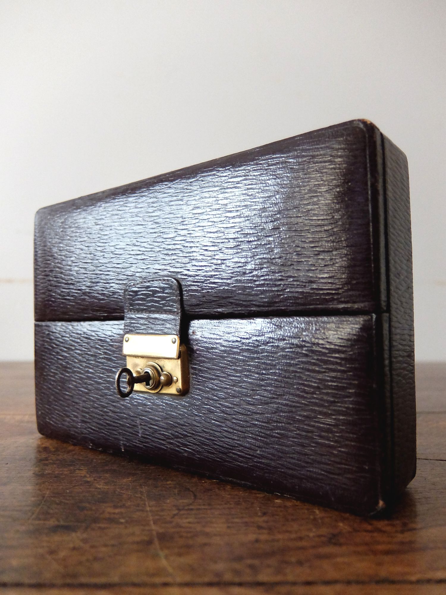 Antique Jewelry Case (C0520)