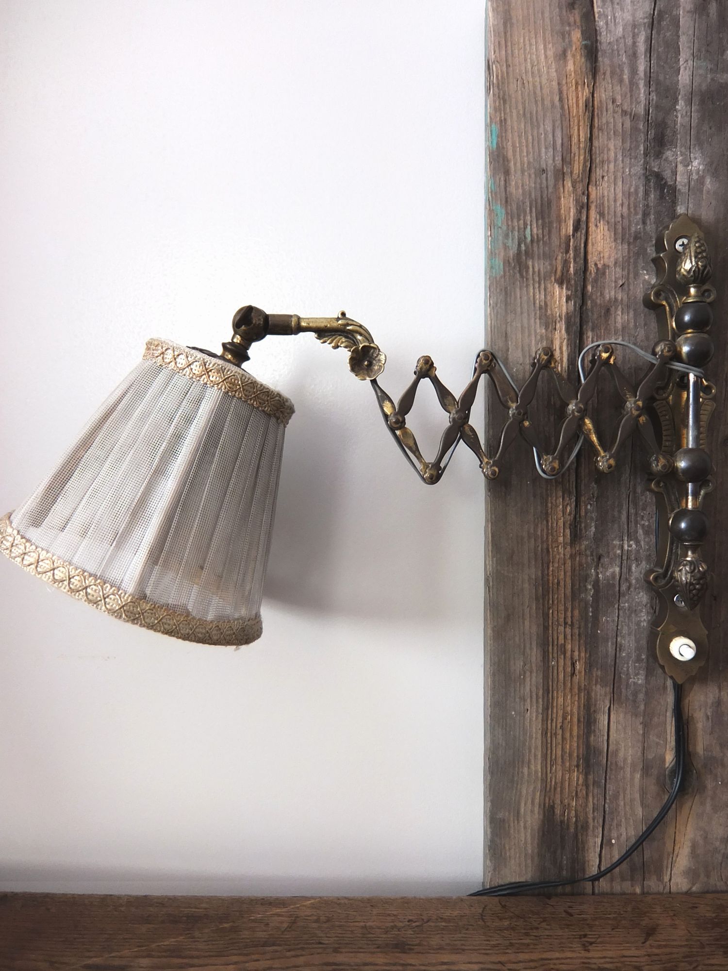 Scissor Lamp with Shade (A0214)