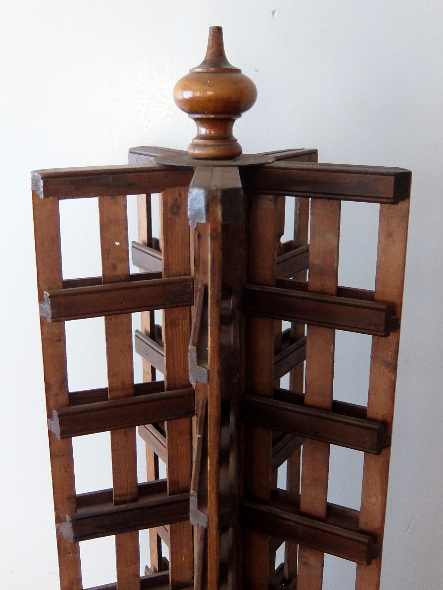 Revolving Post Card Stand (A0722)