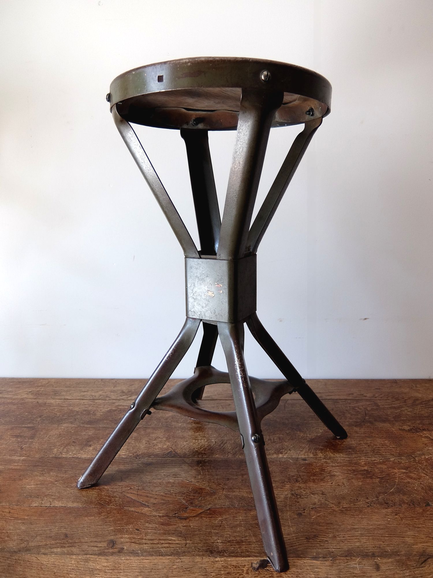 Evertaut Stool (A1215)