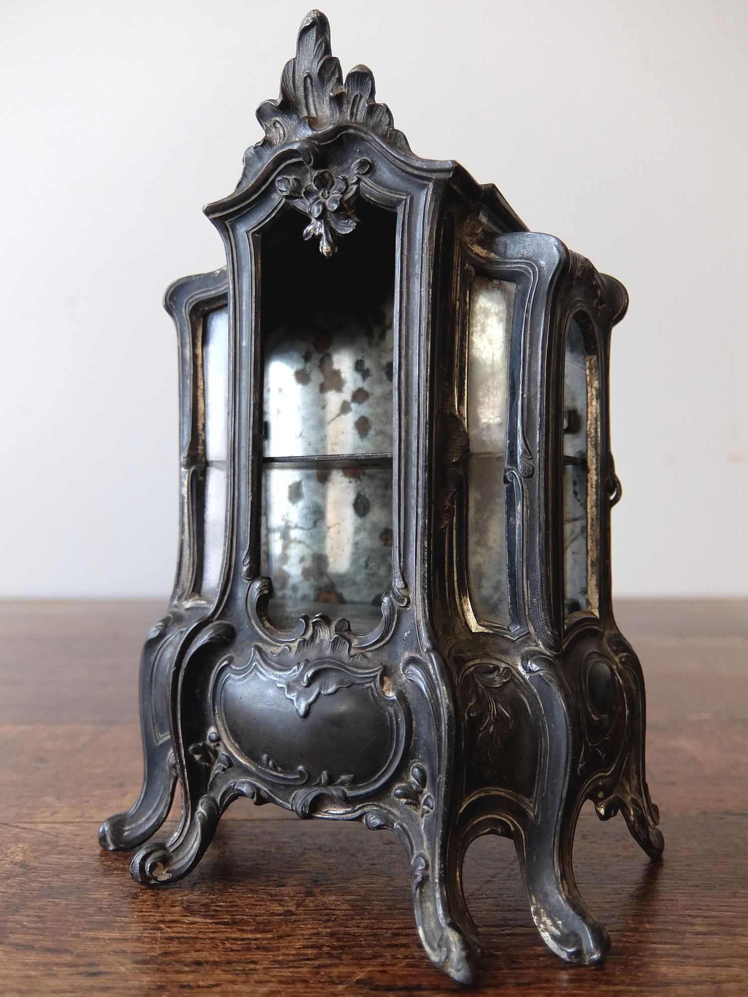 Armoire Jewelry Case (A1019)