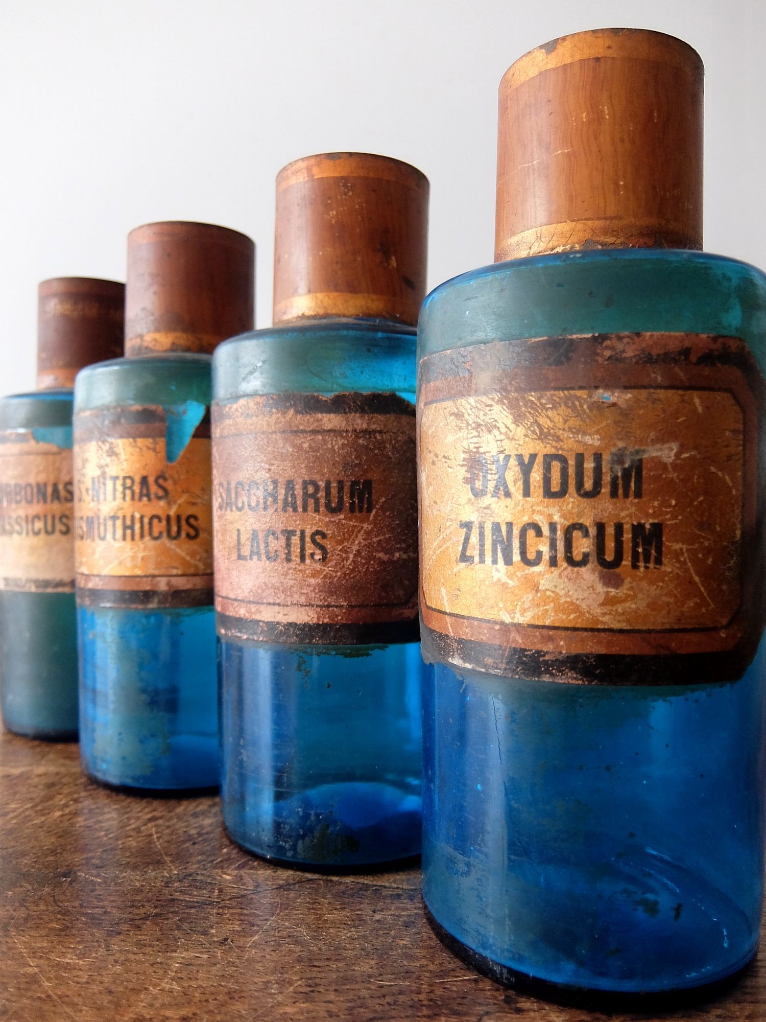 Medicine Bottle (A1025-04)