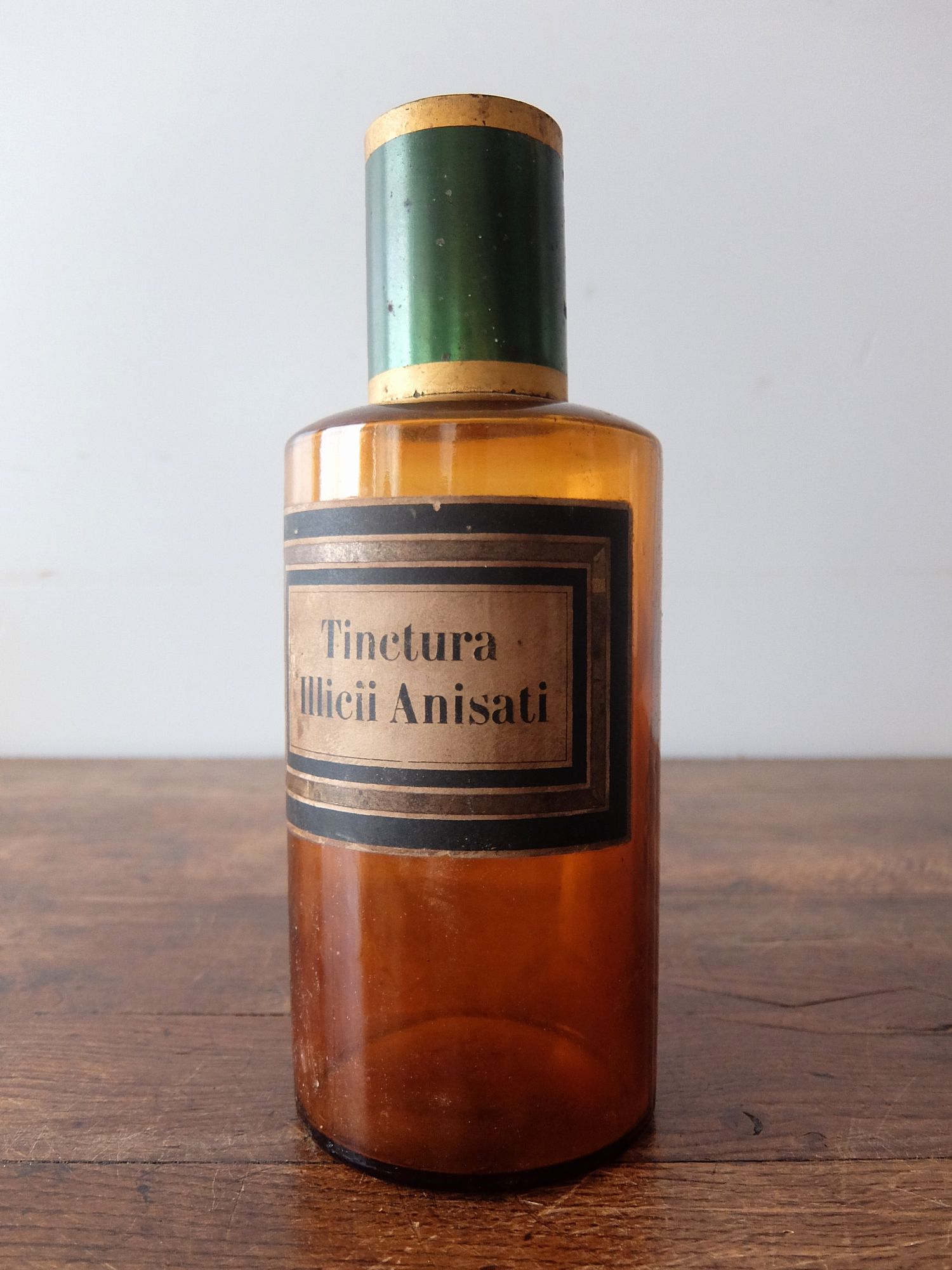 Medicine Bottle (B1025-03)