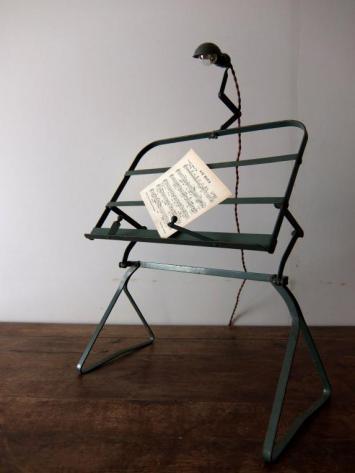 Book Stand with Lamp (A0514)