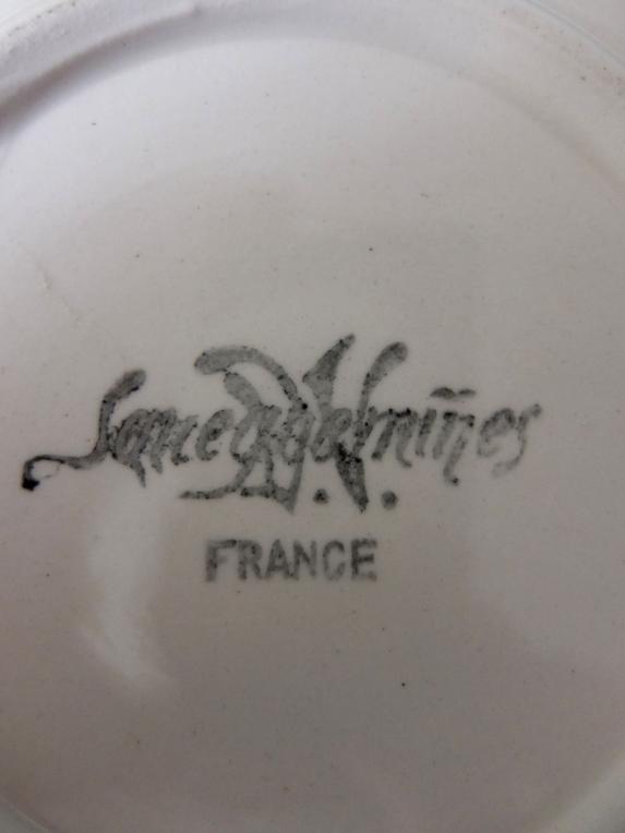 Sarreguemines Cup & Saucer (A0116)