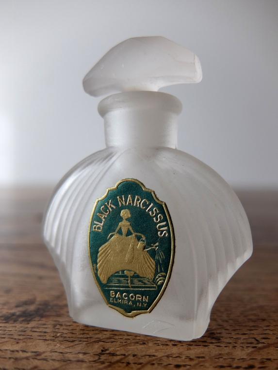 Perfume Bottle (Q0117)