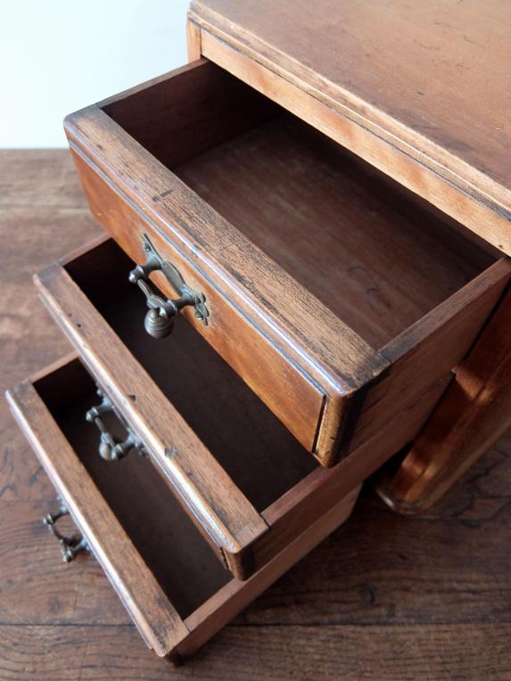 Small Drawers (A0124)