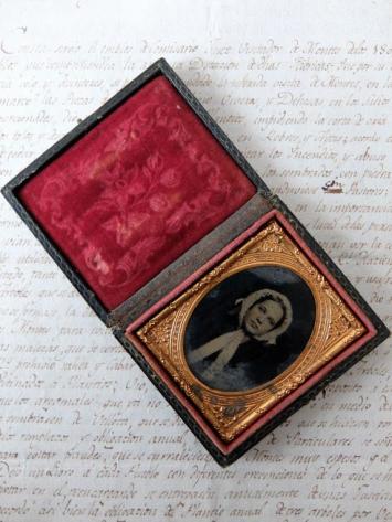 Daguerreotype Picture with Case (B0118)