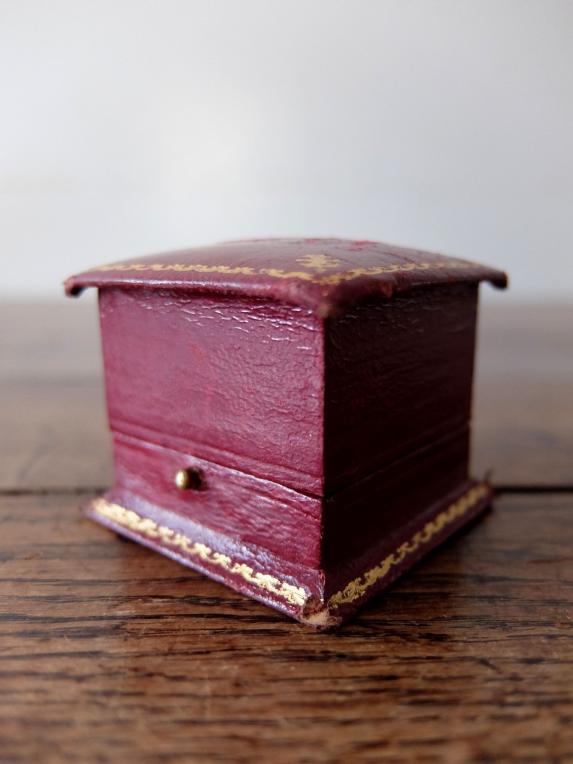 Antique Jewelry Box (B0122-07)