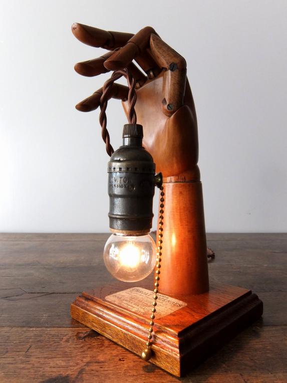 Mannequin's Bracket Lamp (A0216)