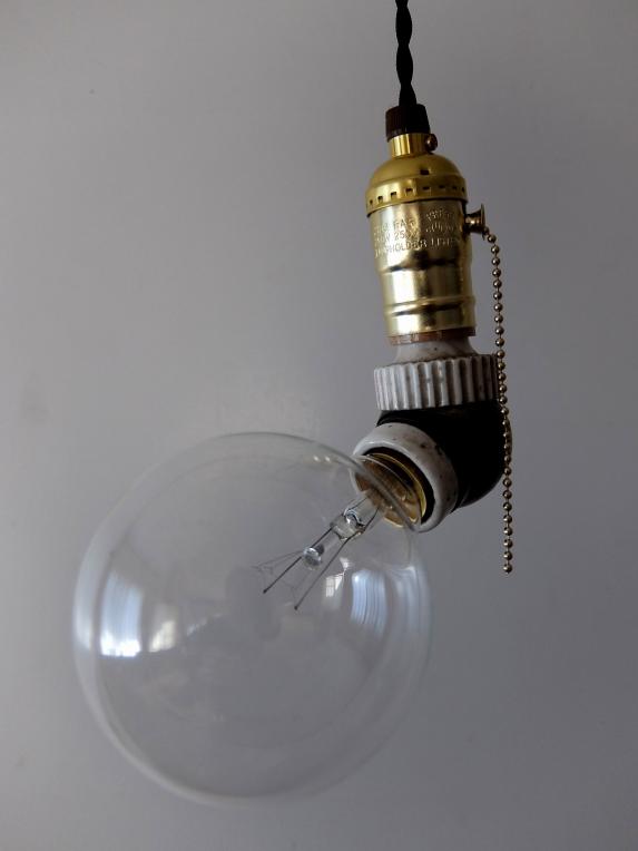 Pendant Lamp & Adjustable Socket (A0221)