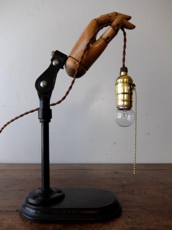 Mannequin's Desk Lamp (A0219-01)
