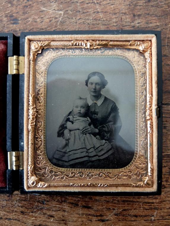 Daguerreotype Picture with Case (A0220)
