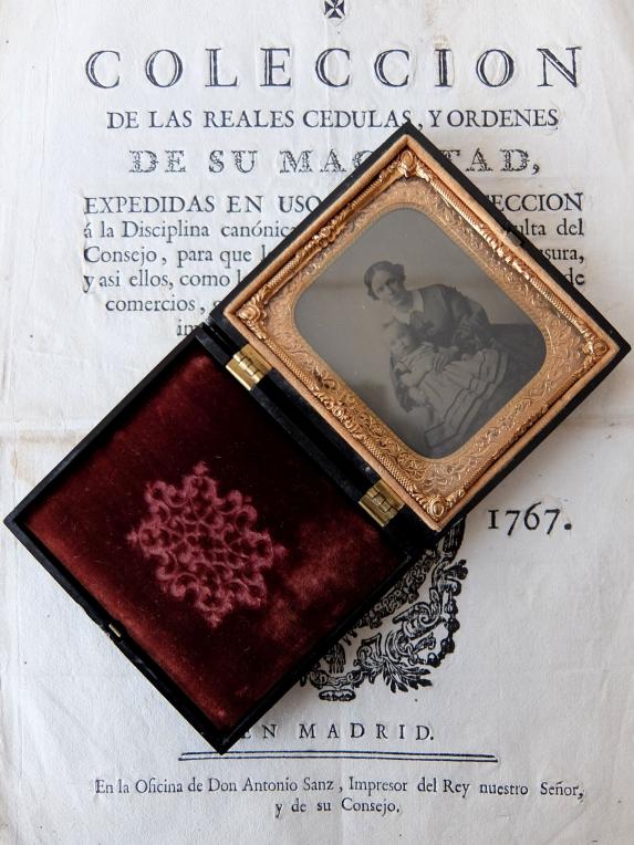 Daguerreotype Picture with Case (A0220)