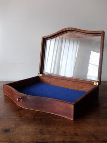Display Case (A0323)