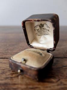 Antique Jewelry Box (G0319-02)