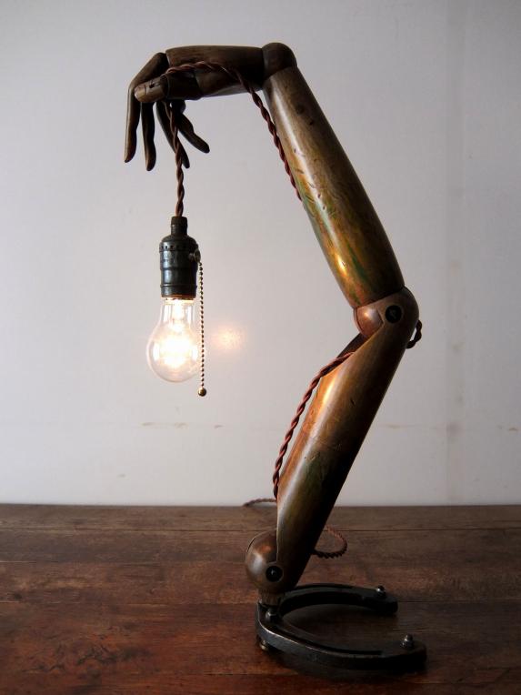 Mannequin's Desk Lamp (A0215)