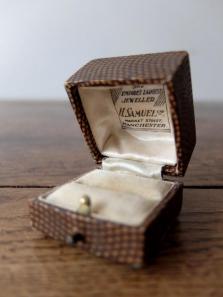Antique Jewelry Box (J0319-03)