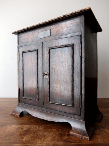 Small Wooden Cabinet (A0418)