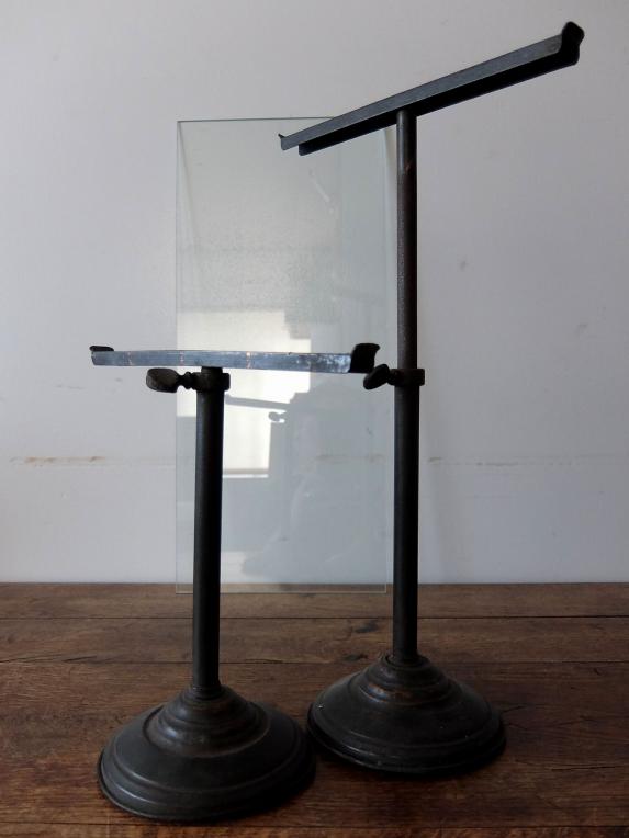 Display Stand with Glass (A0620)
