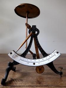 Letter Scale (D0416)