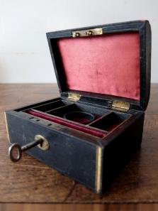 Antique Jewelry Case (C0422)