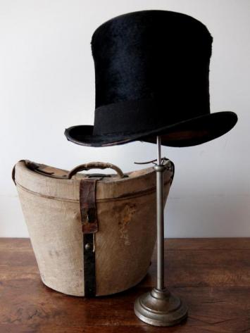 Silk Hat with Box (A0522)