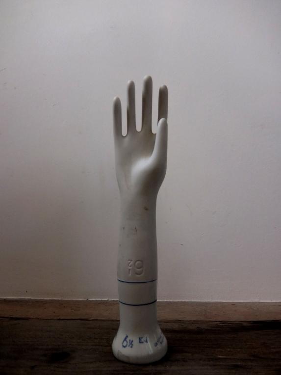 Ceramic Hand Mold (E0114)