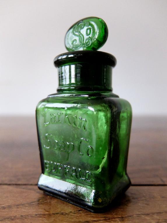 Perfume Bottle (A0521-01)