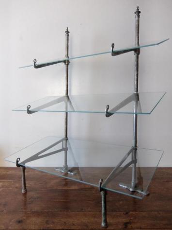 Display Stand with Glass (A0522)