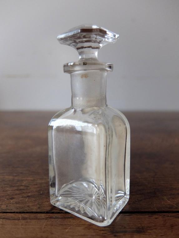 Perfume Bottle (E0520)