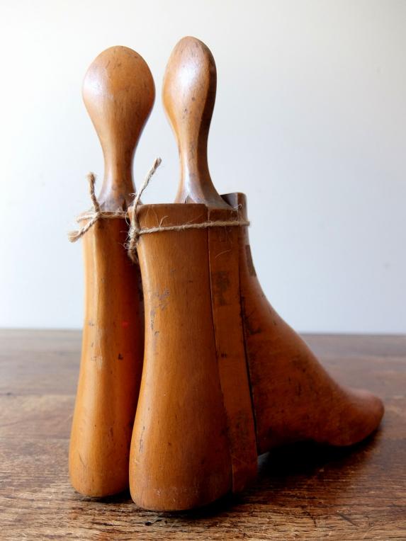 Pair of Shoe Trees (A0517)