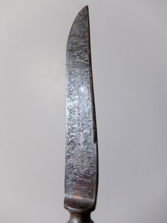 Knife (U0622-05)