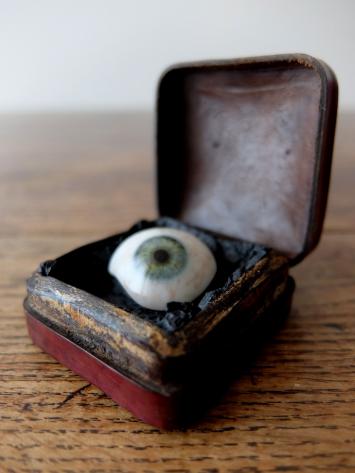 Prosthetic Glass Eye with Box (A0617-01)