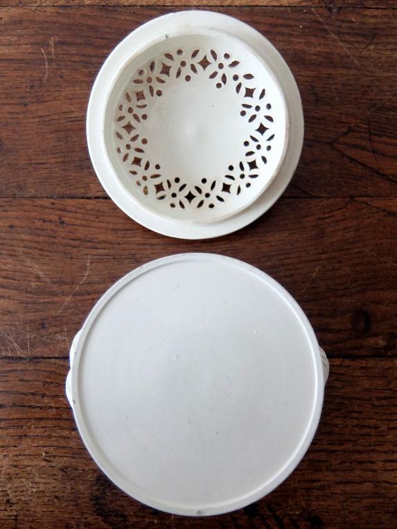 Pierced Creamware Bonbonnière (A0622)