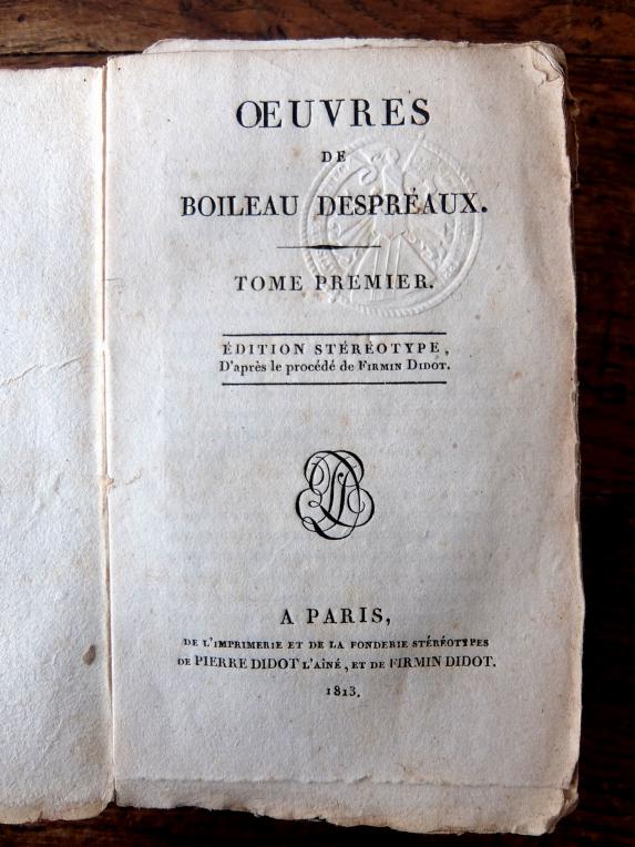 Antique Books (2 pcs) (A0418)