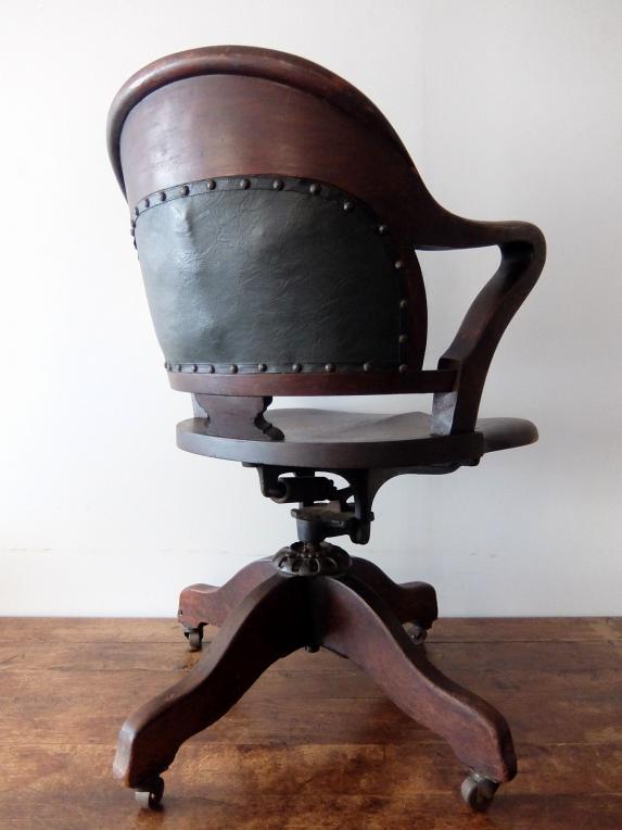Swivel Arm Chair (A0622)